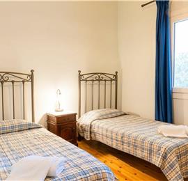 3 bedroom villa with pool in Kassiopi, Corfu, sleeps 6